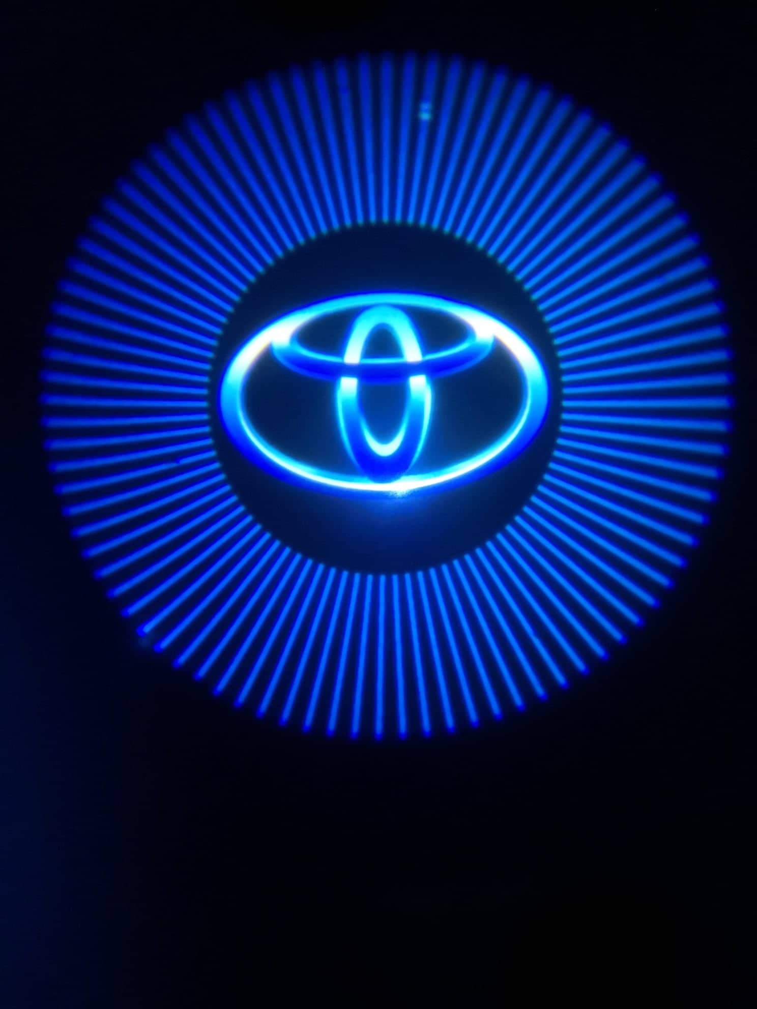 4. Toyota Led ajtó kilépő fény  