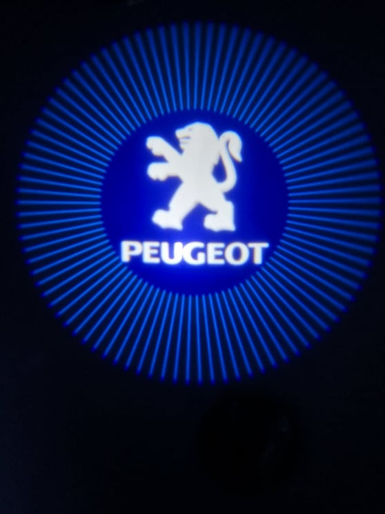 2. Peugeot Led ajtó kilépő fény