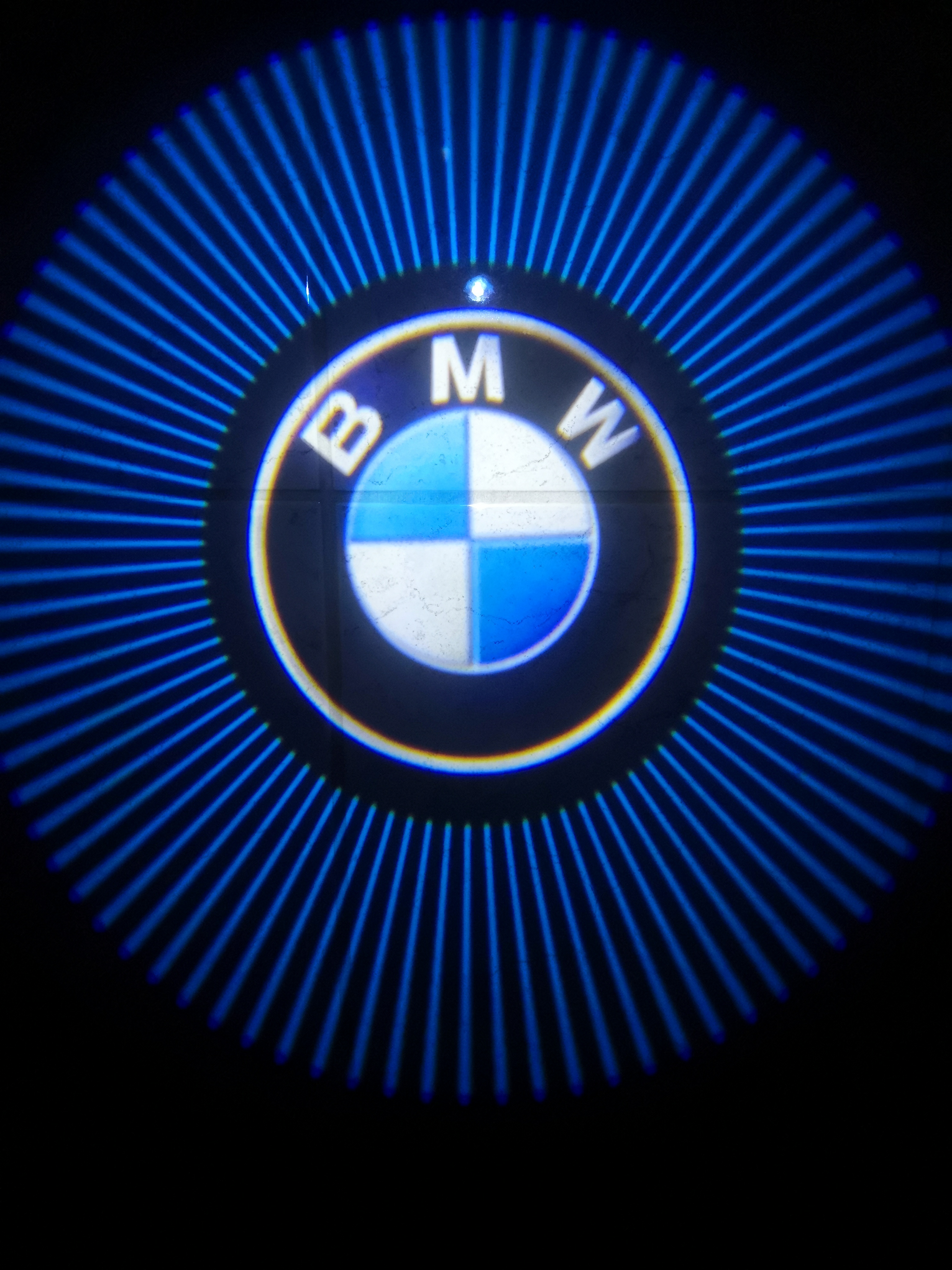 1. BMW Led ajtó kilépő fény  